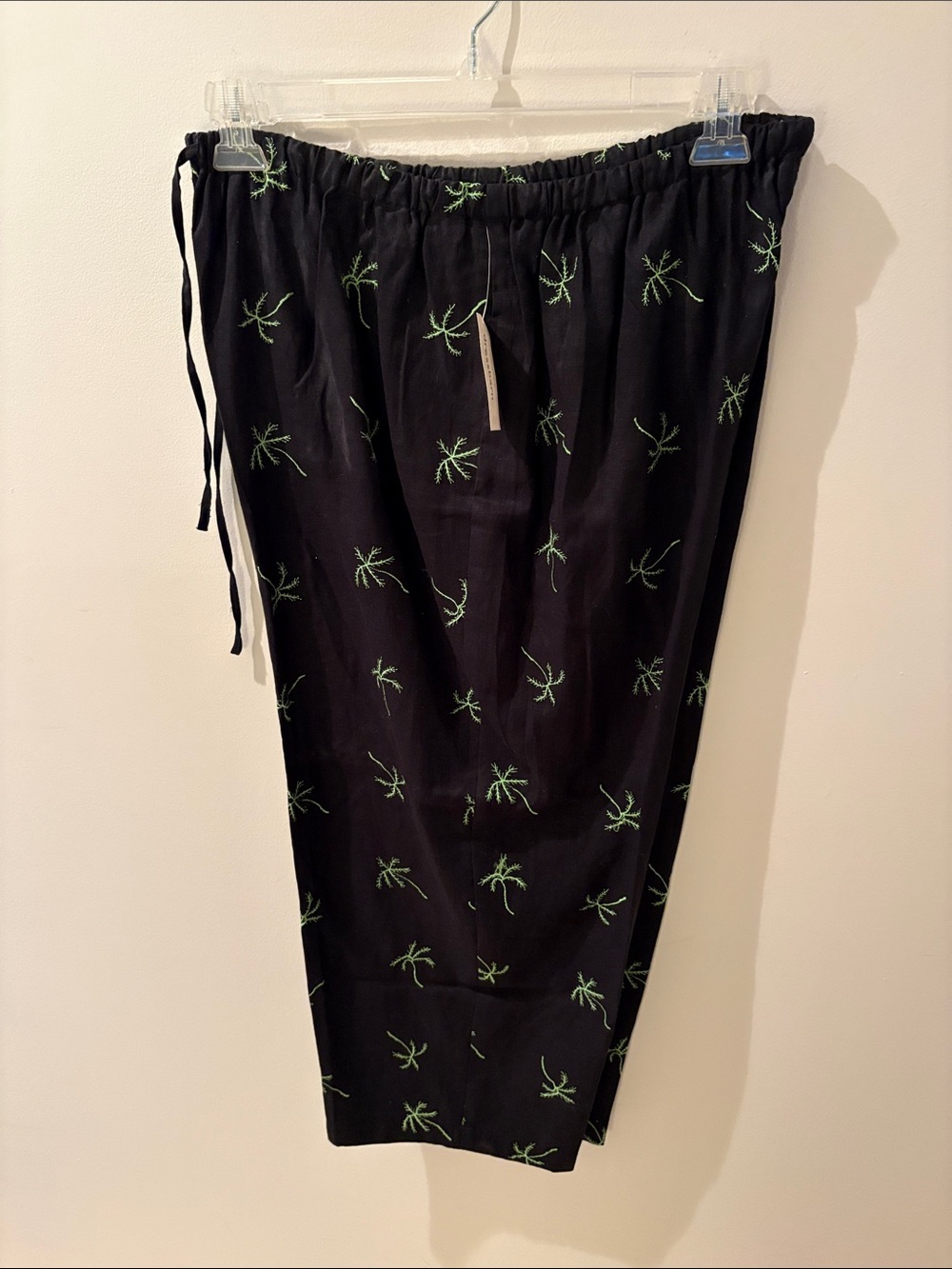 Dress Barn Black Capris with Green Palm Embroidery